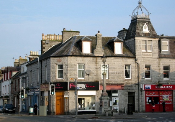 Dalbeattie High Street shops - See text below